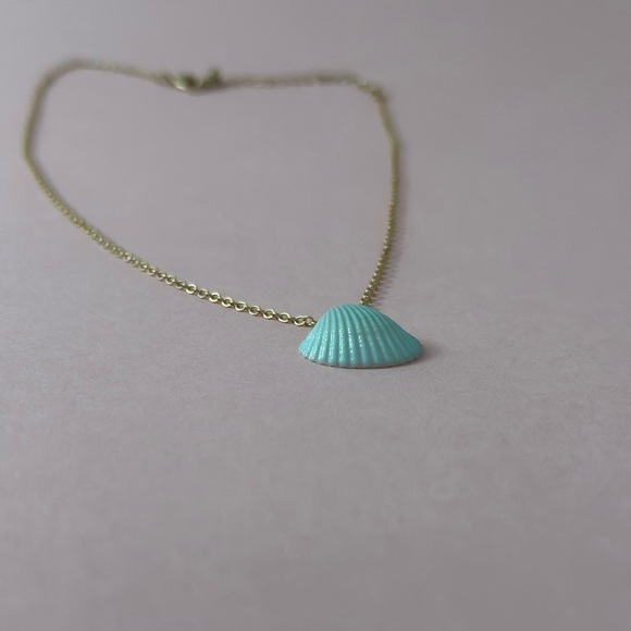 Baby Blue Shell Faux Gold Necklace - Picture 2 of 5